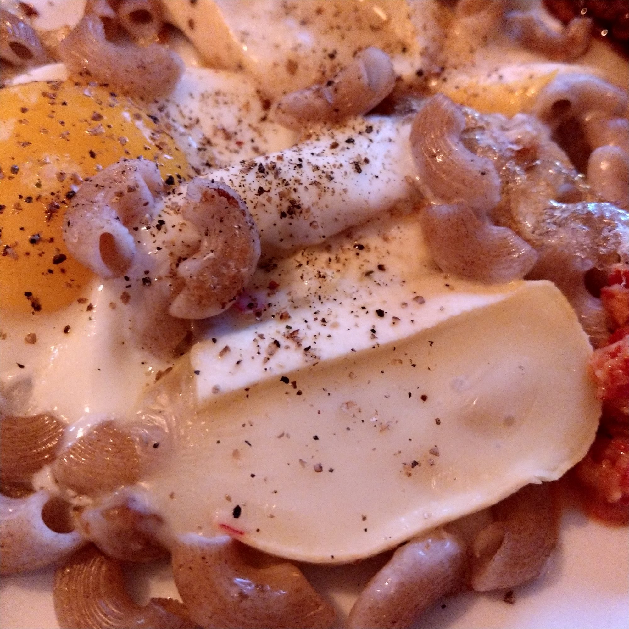 oeuf aux cornettes et roblochon